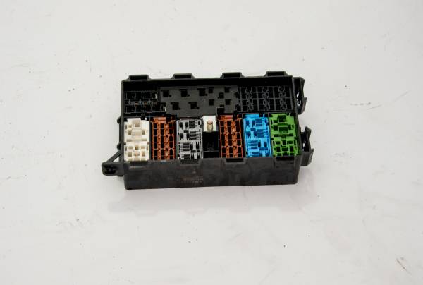 FORD TRANSİT T 350 ÇIKMA PARÇA  V184 SİGORTA KUTULARI